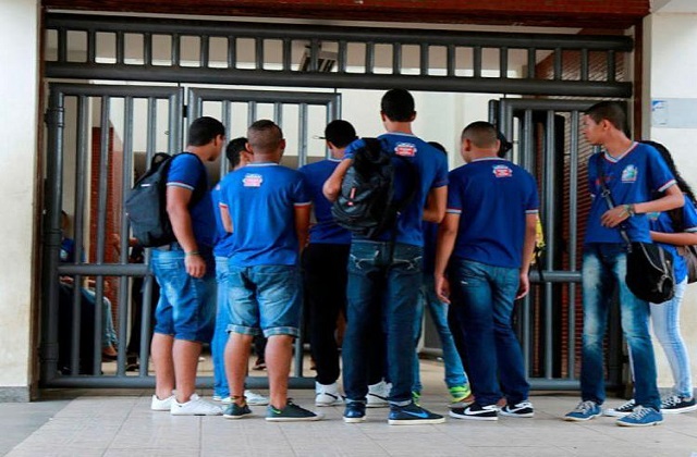Estudantes podem se matricular em qualquer unidade escolar ou pela internet (Foto: Joá Souza | Ag. A TARDE)