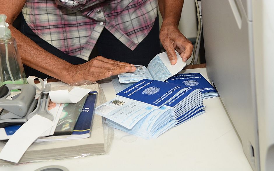 Mudanças trazidas pela Reforma Trabalhista estão valendo desde o mês de novembro do ano passado (Foto: Mauro Akin Nassor/ Arquivo CORREIO)