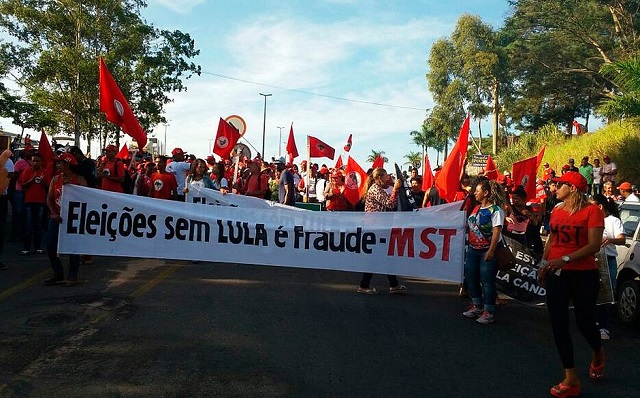 Manifestações acontecem na véspera do julgamento em 2ª instância do ex-presidente Manifestações acontecem na véspera do julgamento em 2ª instância do ex-presidente