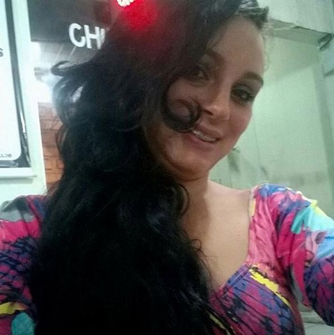 Dhennyfer Nocrato foi morta com vários tiros no rosto dentro de um prédio (Foto: Reprodução l Arquivo Pessoal)