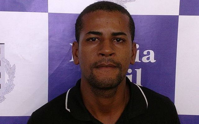 Jovem alegou à polícia que é usuário de crack e roubava para comprar droga (Foto: Divulgação/ Polícia Civil)