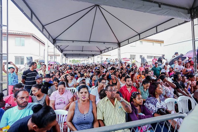 Das 1027 famílias beneficiadas, 586 são do Sítio Verde e 441 do Sítio Horizonte.