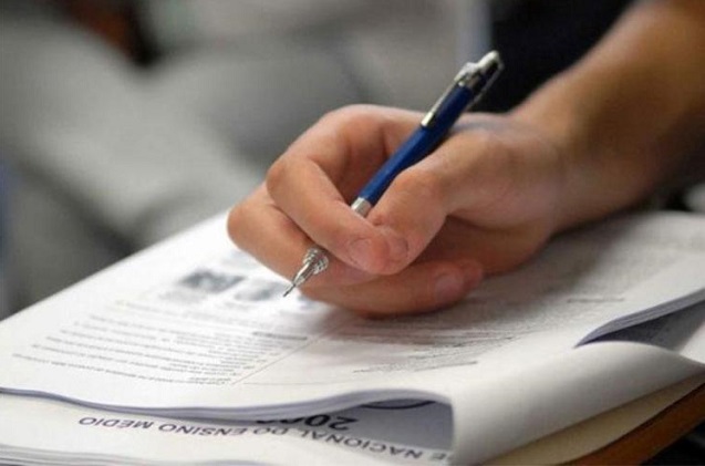 O tema da redação foi 'Desafios para a formação educacional de surdos no Brasil' (Foto: Reprodução)