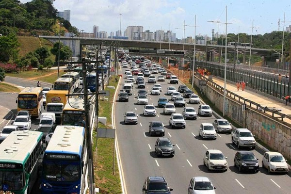 Esses contribuintes podem ainda optar pelo parcelamento do tributo em três vezes (Foto: Reprodução)