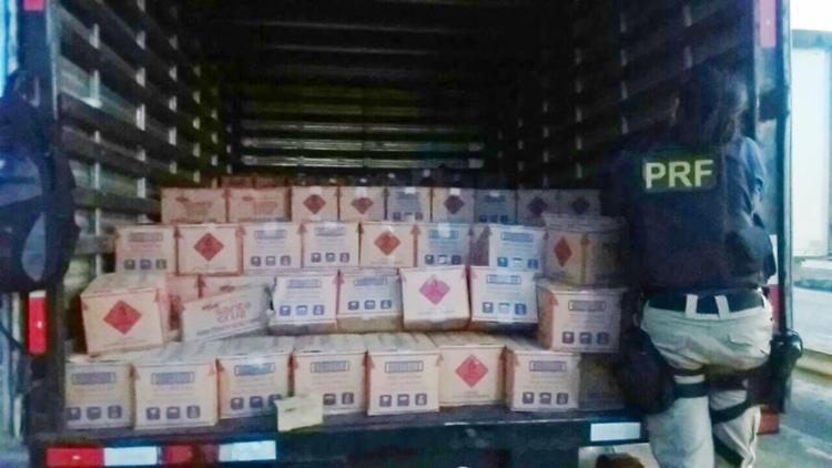 No veículo eram transportados 3500 litros de álcool sem nota fiscal