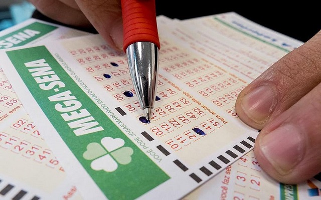 A aposta mínima na Mega-Sena custa R$ 3,50 (Foto: Ilustração)