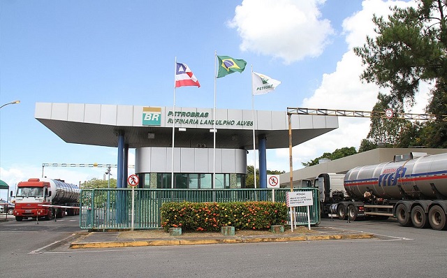 A diminuição no tamanho da participação da Petrobras na economia baiana parece ser um caminho sem retorno (Foto: Evandro Veiga | Arquivo CORREIO)