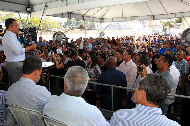 Rui informou que o Governo do Estado está honrando seus contratos e cumprindo seus compromissos (Foto: Alberto Coutinho/GOVBA)