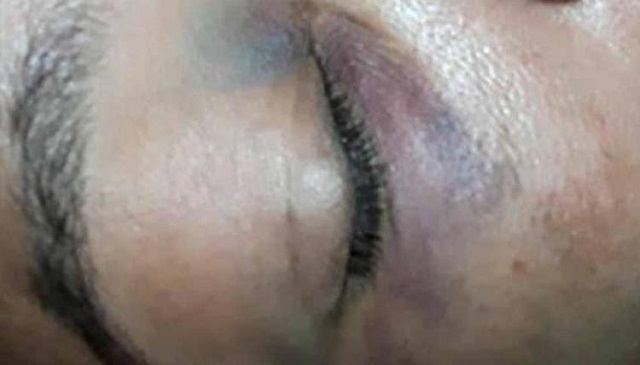 O ambulante se irritou após acobradora não trocar o dinheiro (Foto: Reprodução)