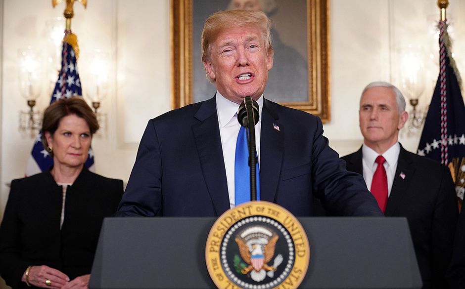 Presidente dos Estados Unidos disse estar orgulhoso da ofensiva da última noite (Foto: AFP/Mandel NGAN)