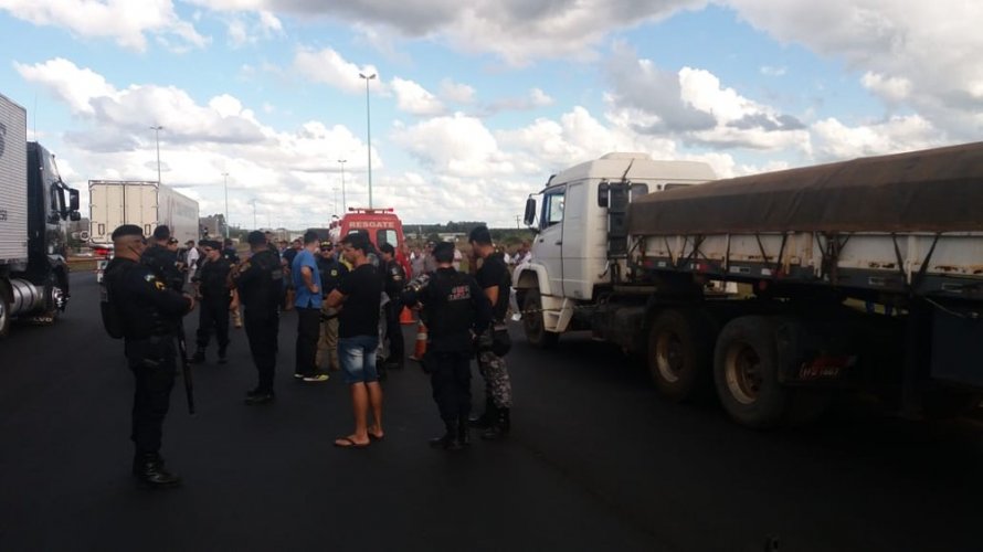 De acordo com a Polícia Rodoviária Federal (PRF), a vítima chegou a ser socorrida, mas não resistiu aos ferimentos.