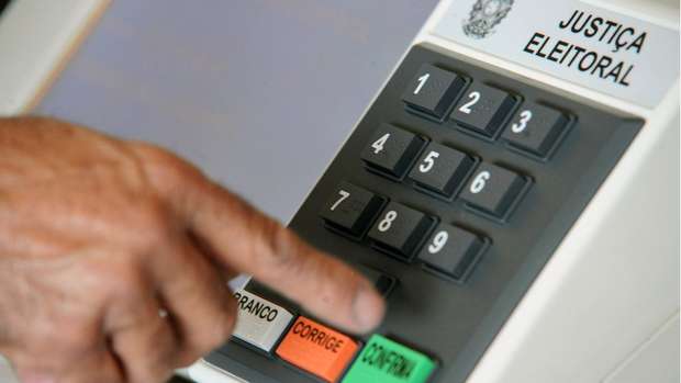 Distribuição do fundo eleitoral segue divisão proporcional ao tamanho das siglas na Câmara Foto: BBCBrasil.com