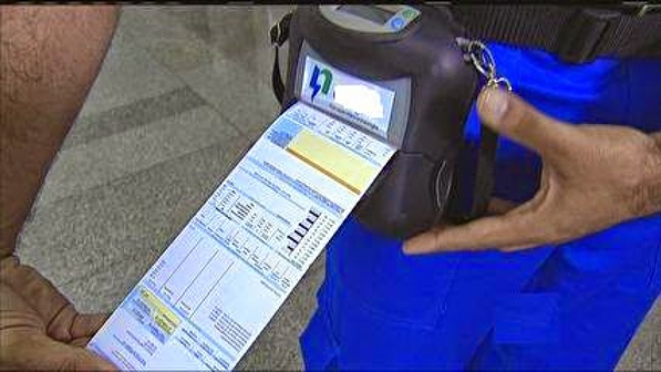 Os interessados devem apresentar documentos de identificação, como RG ou carteiras de trabalho ou habilitação, além do CPF e uma conta de energia.