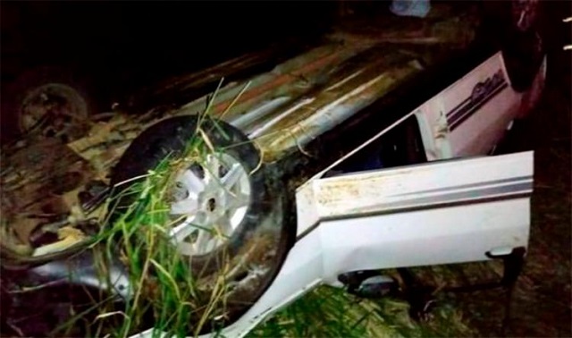 Leonidia Maria de Jesus estava um carro modelo Fiat Uno com outros quatro integrantes da mesma família (Foto: Reprodução)