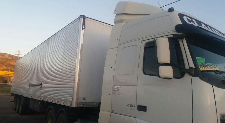 Caminhoneiros foram resgatados pela políiciais rodoviários federal já no estado do Pernambuco (Foto: Divulgação/PRF)