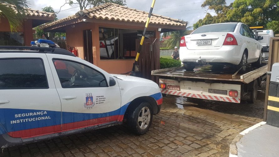 O carro na verdade pertence à mãe da suposta juíza (foto BNews)