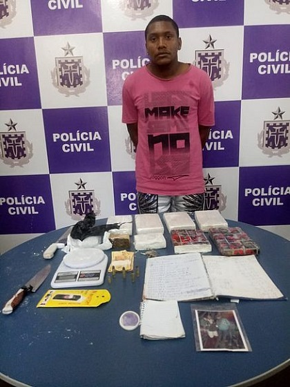 Após a descoberta da droga escondida, Bicudo foi preso em flagrante (Foto: Divulgação | SSP-BA)