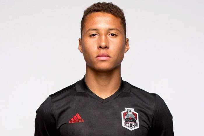 Contratação de zagueiro negro é cancelada após reclamação de torcedores - Reprodução Lokomotiv Moscou
