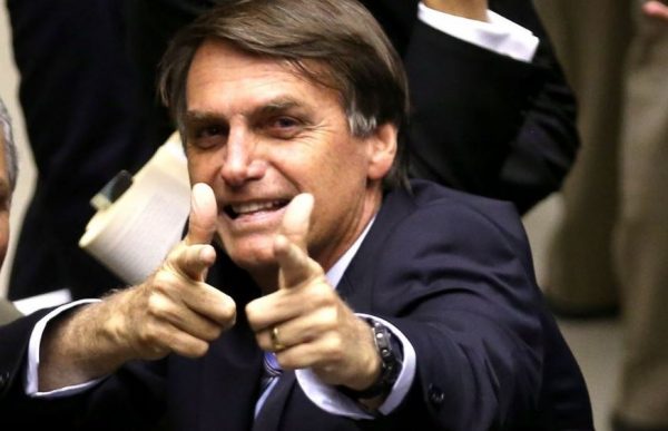 Deputado Jair Bolsonaro defende que