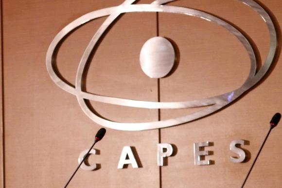 Cortes no orçamento podem afetar estudantes de cursos de graduação, mestrado, doutorado e pós-graduação