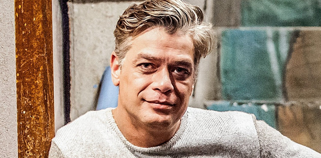 Alvo de piadas e memes sobre a própria dependência química, o ator falou abertamente sobre sua condição (Foto: Reprodução)