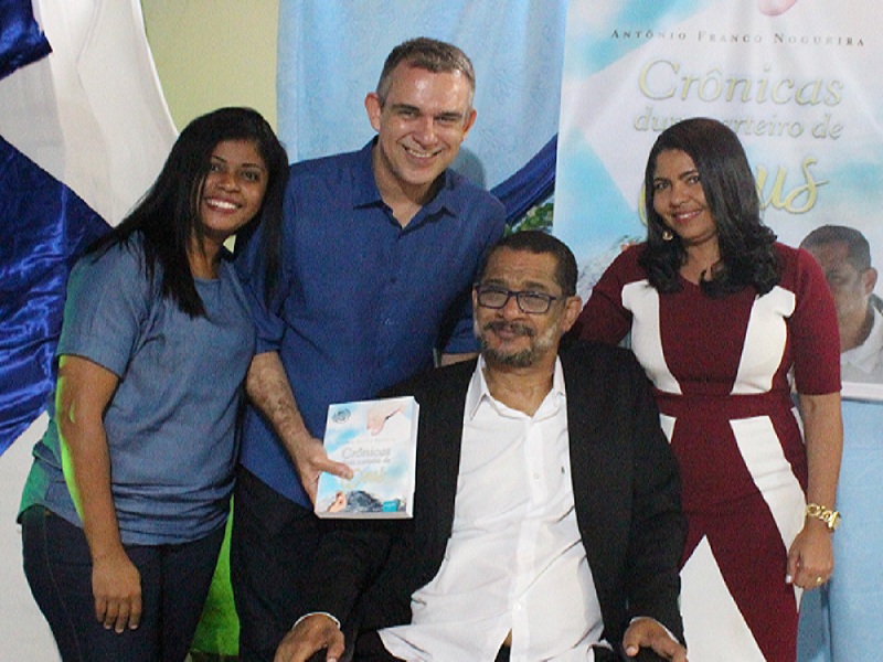 Da esquerda para a direira, Rosa Capriles, Alan Capriles, Antônio Franco Nogueira e sua esposa, Mônica Pereira Franco - Foto: Anami Brito