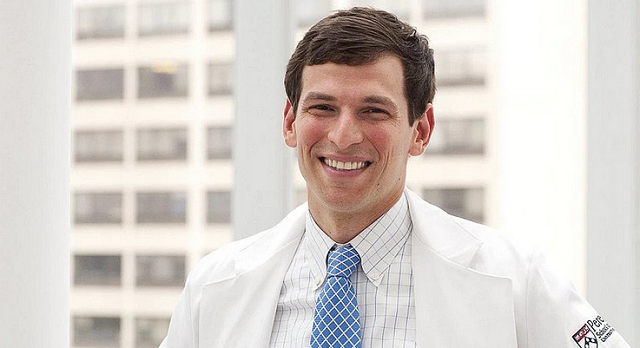 David Fajgenbaum atualmente é professor assistente de medicina na Universidade da Pensilvânia (Foto: Reprodução | Facebook)