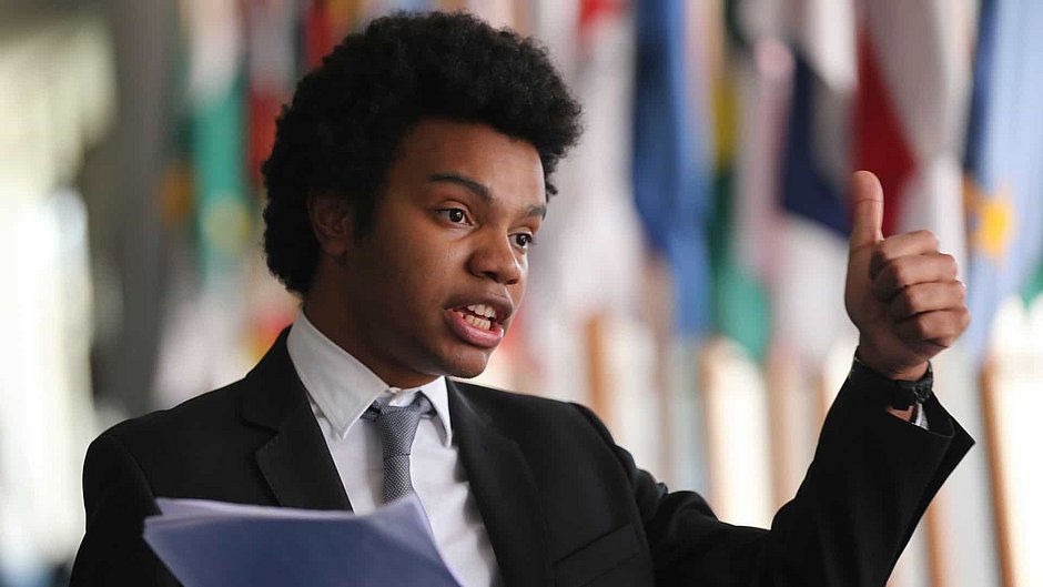 Fernando Holiday (DEM) irá denunciar racismo ao Ministério Público Estadual (MPE); autor da fala é o vereador Camilo Cristófaro (PSB)