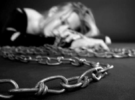 Os crentes podem superar suas lutas com o passado, hábitos e vícios porque 'todo o que é nascido de Deus vence o mundo' (1 João 5:4)