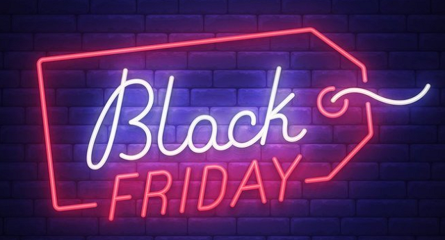 Especialistas em segurança cibernética dizem que impulso e prazo curto para compras fazem da Black Friday o dia com mais golpes do ano (Foto: Getty Images | BBC NEWS BRASIL)