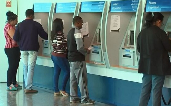 A estimativa é de que sejam destinados R$ 19,3 bilhões a 23,6 milhões de trabalhadores (Foto: Reprodução)