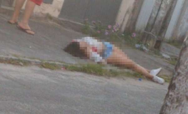 Raissa Gabriele Moreira Farias, 20 anos, não resistiu aos disparos e morreu no local (Foto: Reprodução)