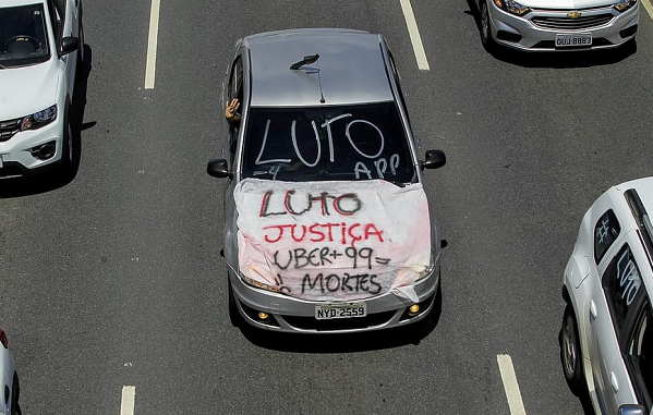 Seguro de vida existe no contrato dos condutores com os aplicativos (Foto: Reprodução)