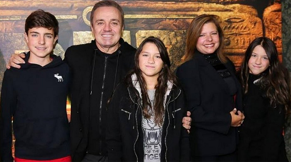 No testamento assinado em 2011, Gugu excluiu Rose Miriam do usufruto e da administração do patrimônio deixado aos filhos e sobrinhos (Foto: Reprodução)