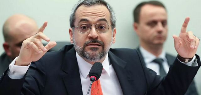 Ministro da Educação Abraham Weintraub durante depoimento na comissão de educação da câmara (Foto: Lula Marques)