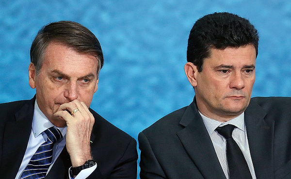 Presidente Jair Bolsonaro (sem partido) ao lado do Ministro Sergio Moro (Justiça e Segurança Pública) (Foto: Dida Sampaio | Estadão Conteúdo)