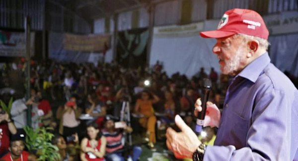 Lula em discurso no encontro de amigos do MS (Foto: Reprodução | Facebook)