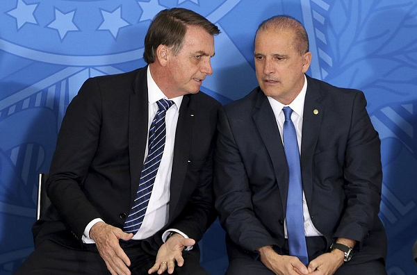 Presidente Jair Bolsonaro e o ministro da Casa Civil, Onyx Lorenzoni (Foto: Agência Brasil)