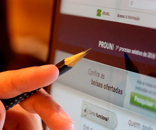 Os estudantes terão até o dia 11 de fevereiro para apresentar a documentação solicitada (Foto: Reprodução)