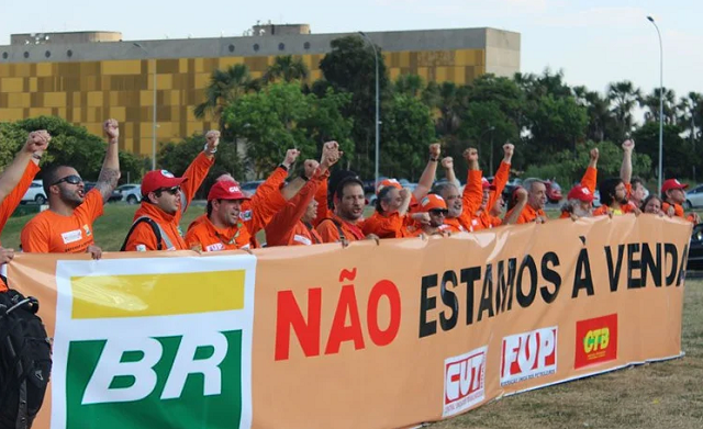 As demissões na Fafen são um dos pontos principais de reivindicação da greve dos petroleiros (Foto: Reprodução)
