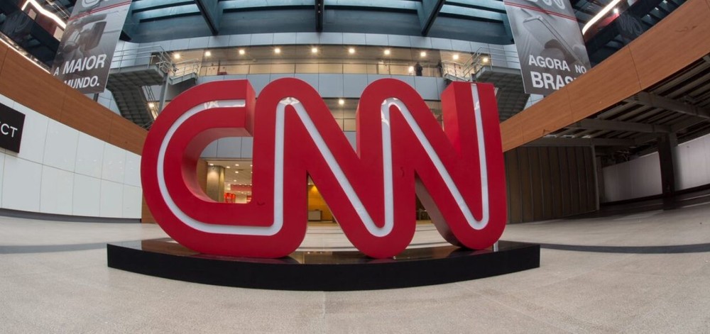 'Acabou a expectativa: a CNN já tem data de estreia no Brasil. Iremos ao ar no dia 15 de março tanto na TV quanto nas plataformas digitais!', escreveu o perfil da emissora no Twitter. Neste dia bolsonaristas irão às ruas pelo fechamento do Congresso. A CNN já foi elogiada por Jair Bolsonaro - Foto: Divulgação