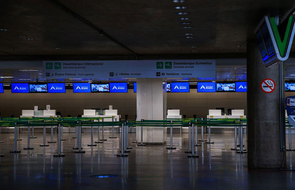Medida vale para quem chegar ao país por aeroportos (Foto: Marcello Casal Jr. | Agência Brasil)