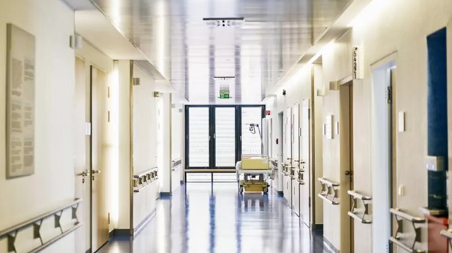 Entre pacientes mortos por coronavírus, espera por resultados de exames angustia familiares (Foto: Getty Images | BBC)