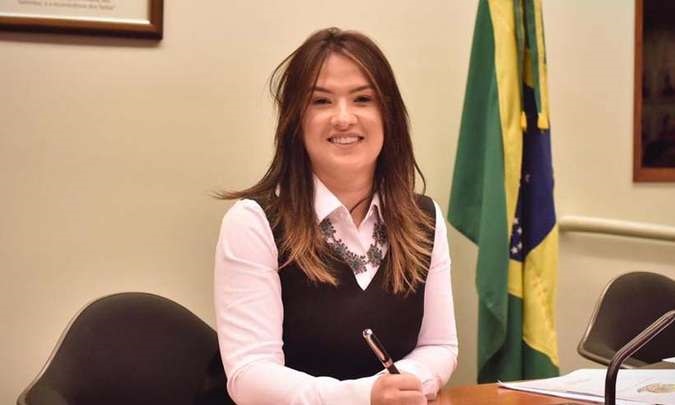 O Congresso Nacional manteve, nesta quarta-feira, vetos aos dispositivos que entregariam aos congressistas o controle sobre a destinação dos recursos das emendas parlamentares - A deputada faz parte da ala insatisfeita com o conteúdo dos novos projetos (foto: Facebook/Reprodução)