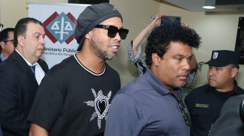 Em reviravolta no caso, Ministério Público determinou detenção do ex-jogador e irmão por porte de documentos falsos - Foto: MP Paraguai