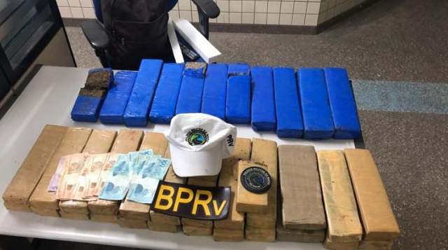 Foram apreendidos 36 tabletes de maconha (Foto: Divulgação | SSP)