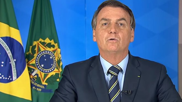 Bolsonaro disse que se pegasse coronavírus seria como 'gripezinha' ou 'resfriadinho' (Foto: TV BrasilGov | YouTube)