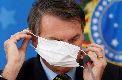 Bolsonaro durante entrevista sobre o coronavírus no dia 18 de março (Foto: Reuters | Adriano Machado)