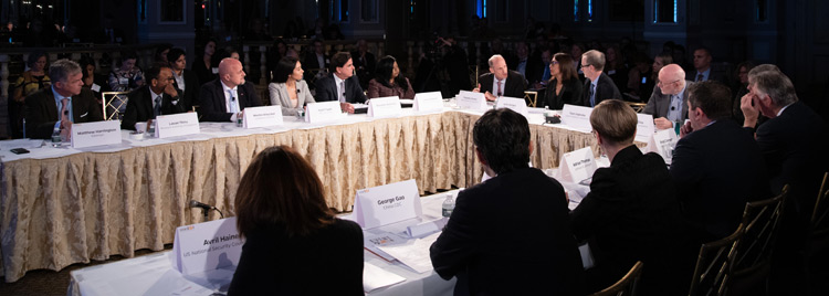 Discussões do evento 201, em Nova York, em 18 de outubro de 2019, dois meses antes dos primeiros casos apareceremna China (Foto: The Vigilant Citizen)