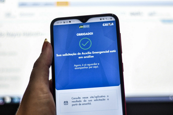 Caixa informa que esse número integra os 16,4 milhões de pedidos feitos no mês de abril que ainda estão em análise pela empresa (Foto: Reprodução)